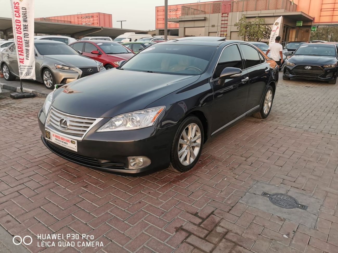 لكزس ES 350 ممتازة من الداخل و الخارج