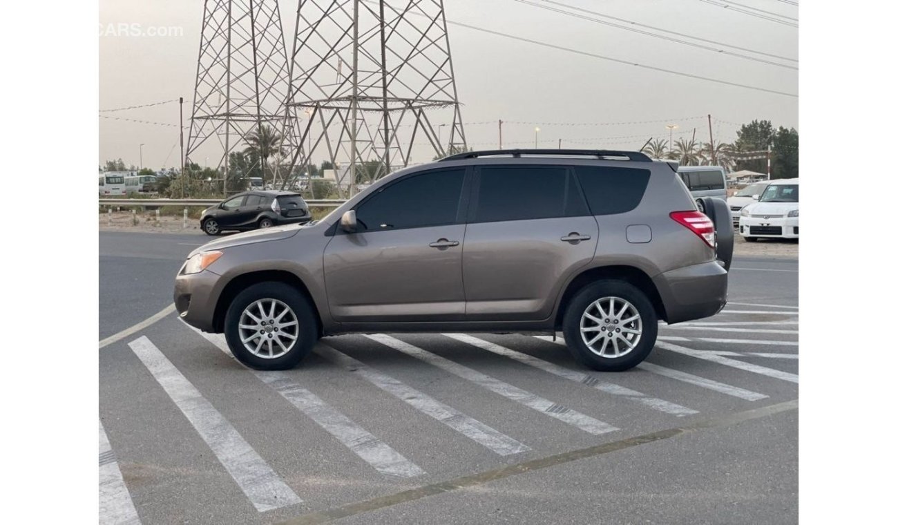 Toyota RAV4 2011 Toyota RAV4 4X4 With Sunroof