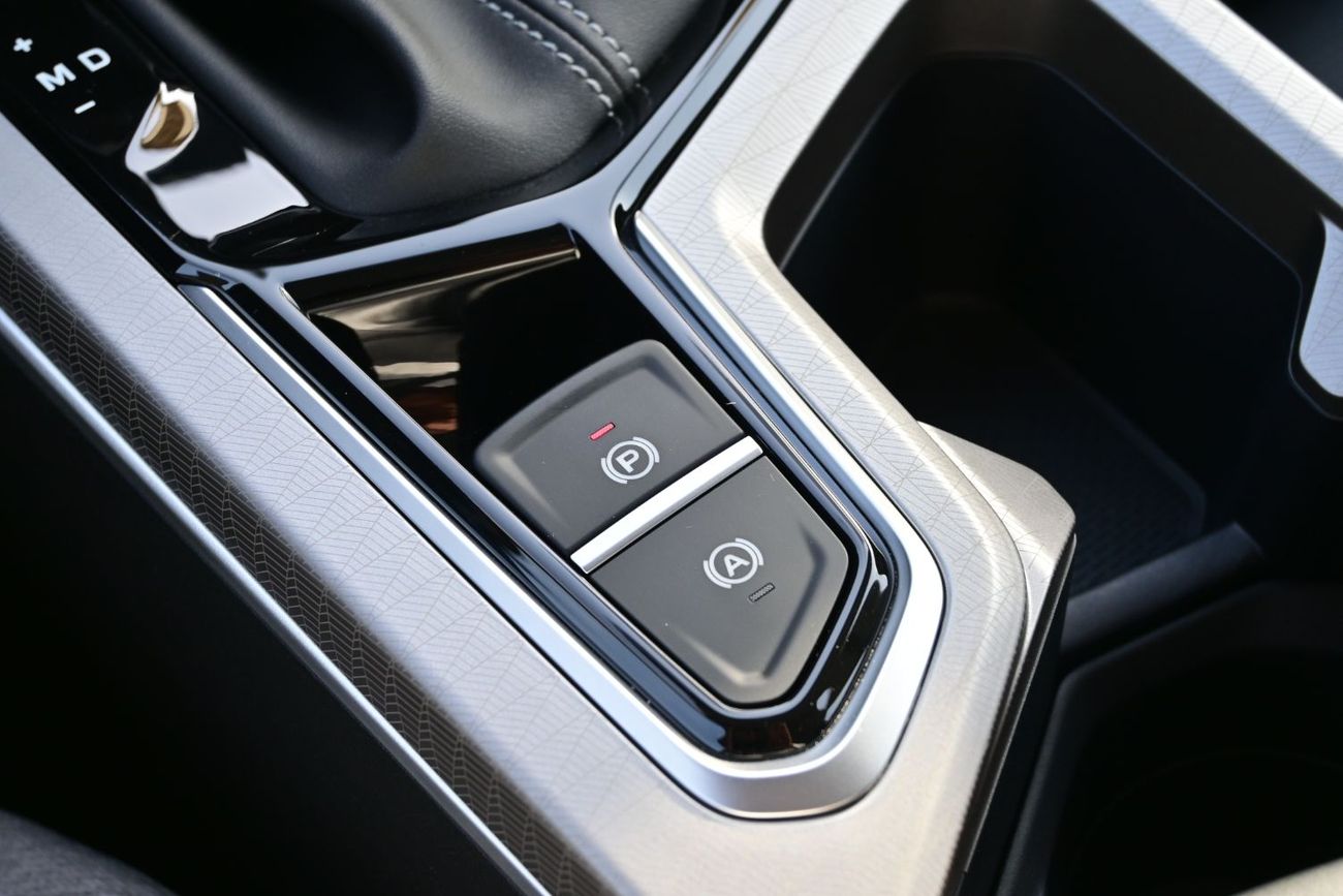 Geely Emgrand Geely Emgrand 1.5L Petrol FWD, Model 2025, Color Grey