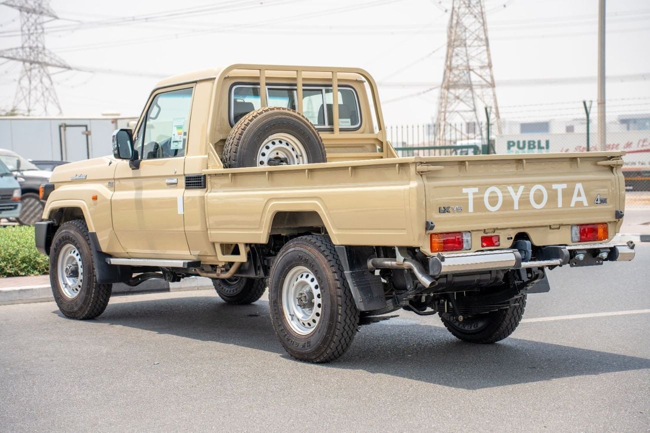 تويوتا لاند كروزر بيك آب Std 4.0L Single Cab Utility 4WD