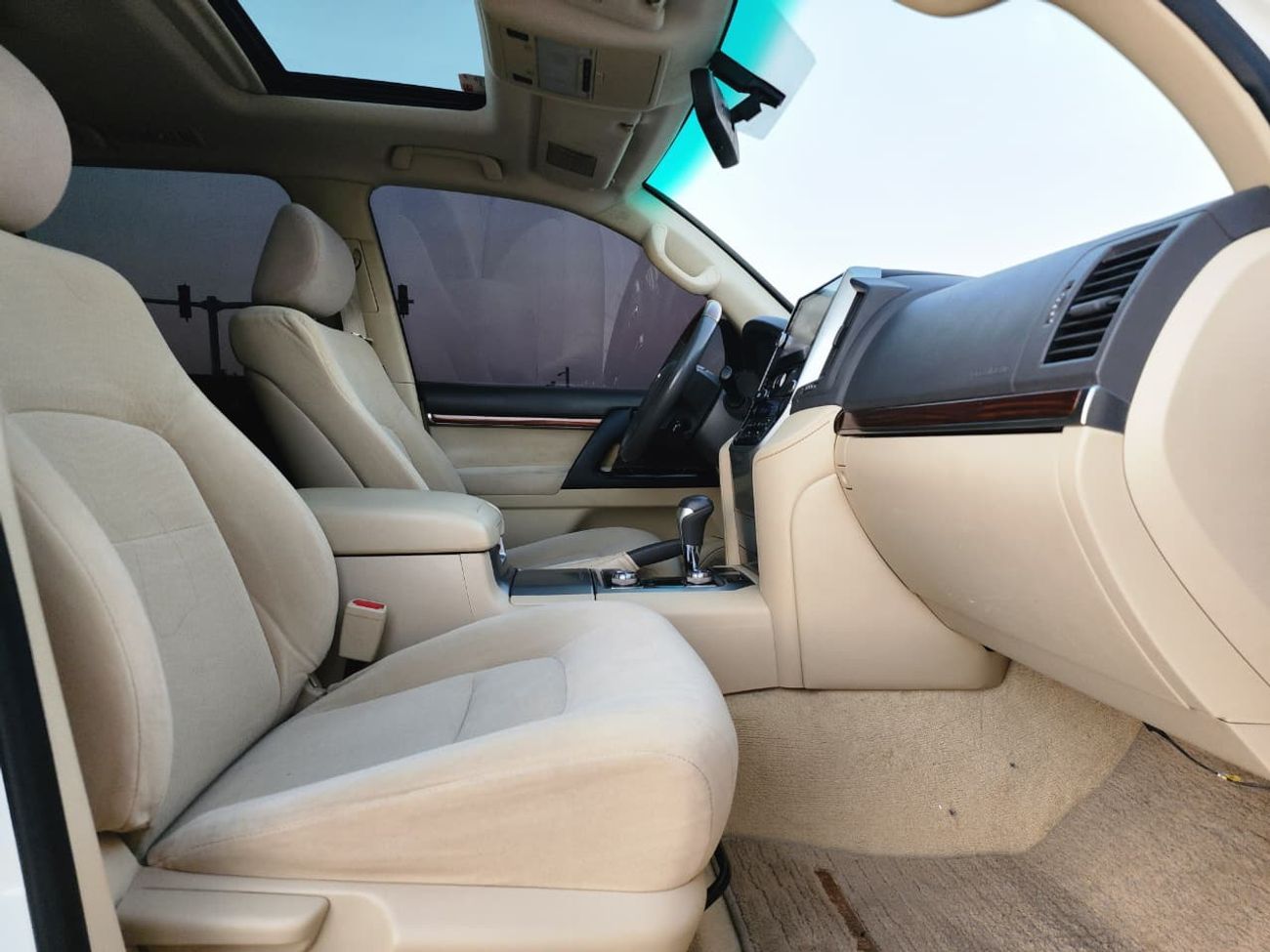 Toyota Land Cruiser GXR .DIESEL FULL OPTION