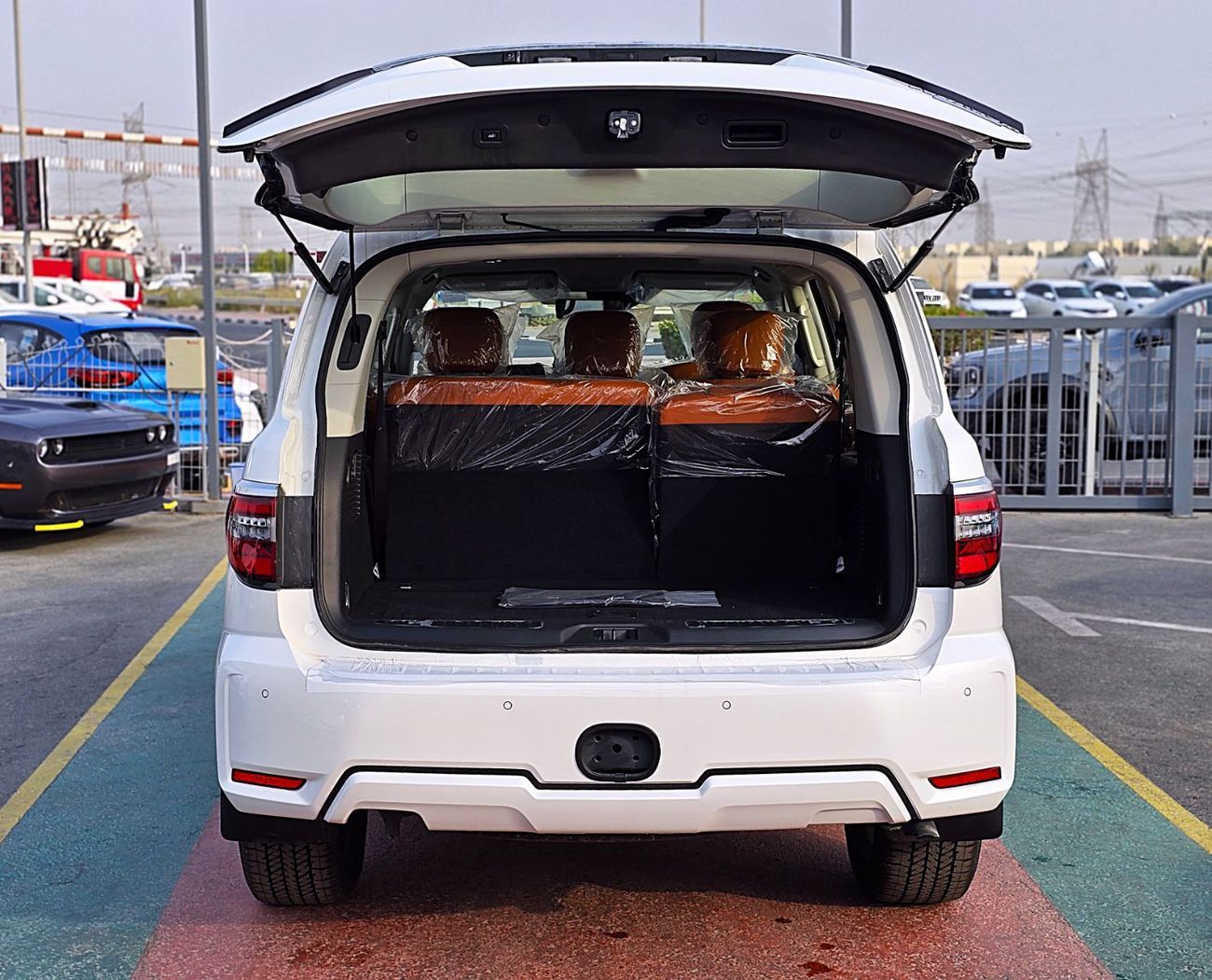 Nissan Patrol Nissan Patrol Platinum V8 5.7l Petrol 2024 model