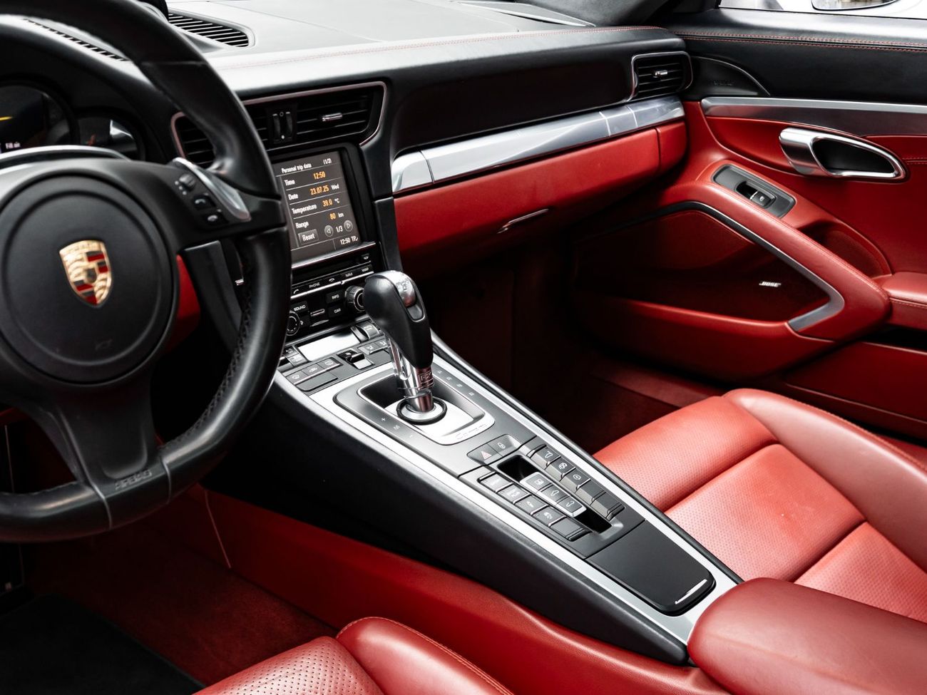 Porsche 911 Carrera 4S 3.8L Coupe 2015 Porsche 911 Carrera 4S, 1 Year Munich Motor Works Warranty, Low KMs, GCC