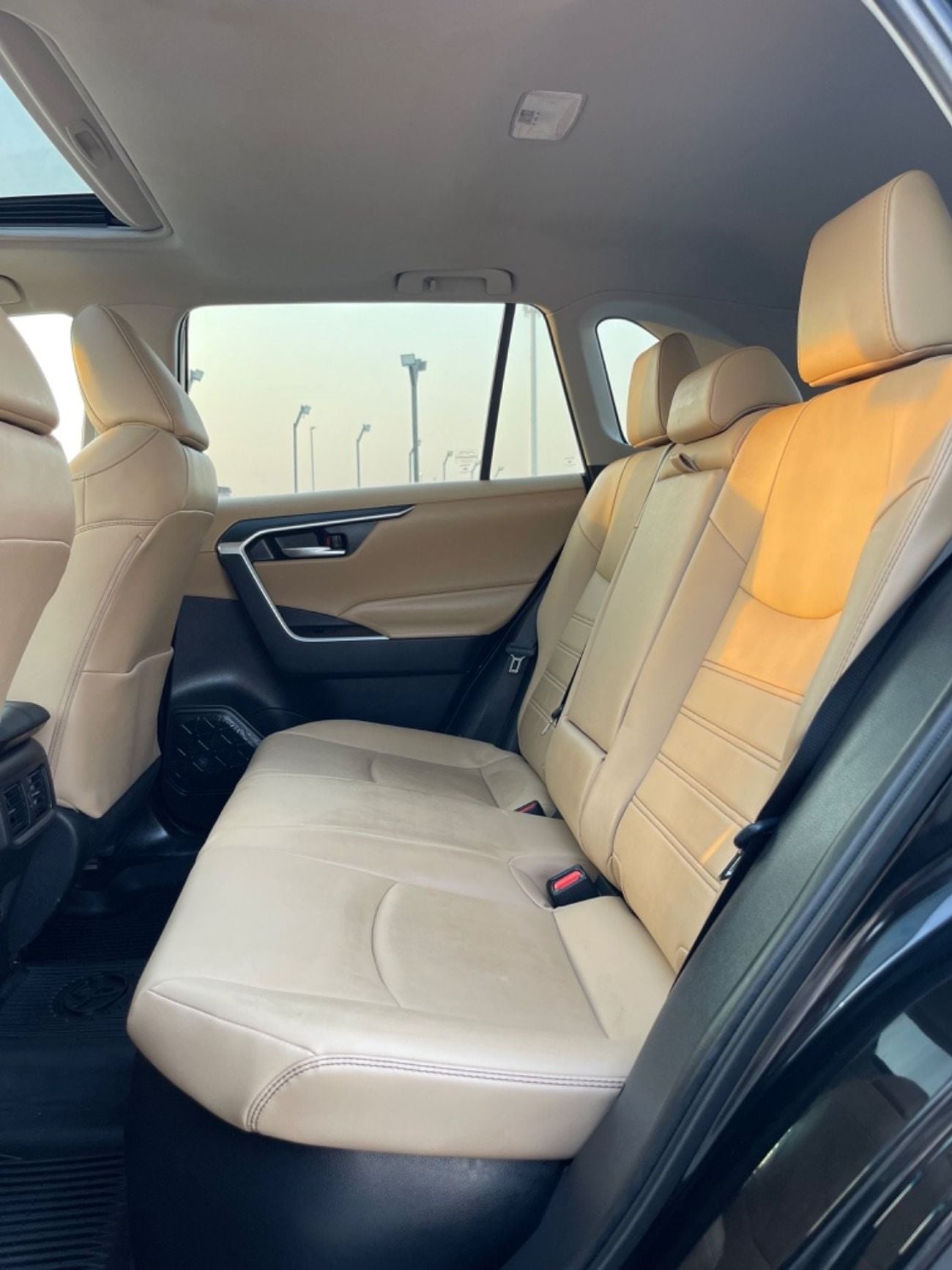 Toyota RAV4 2021 TOYOTA RAV4 XLE PREMIUM HYBRID 4x4 FULL OPTIONS IMPORTED FROM USA