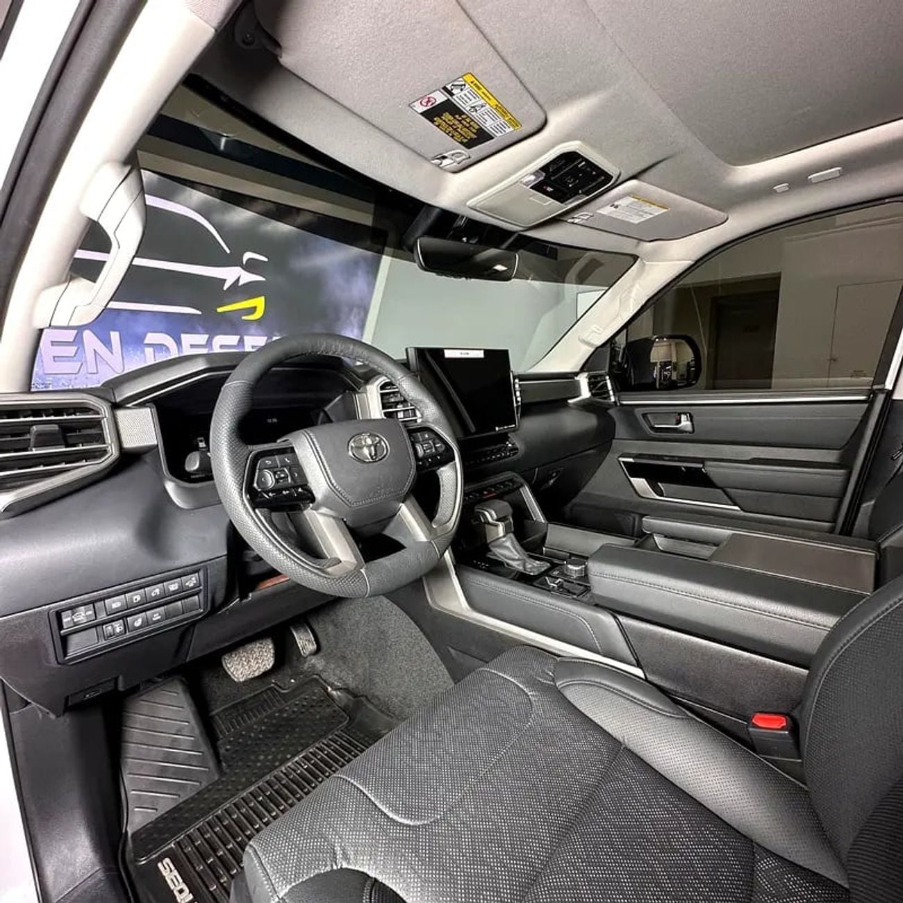 تويوتا سيكويا Limited 5.7L Limited hybrid