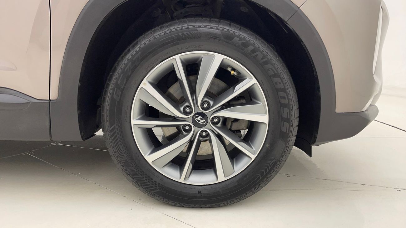 هيونداي سانتا في GL 2.4 | بدون دفعة مقدمة | اختبار القيادة في المنزل