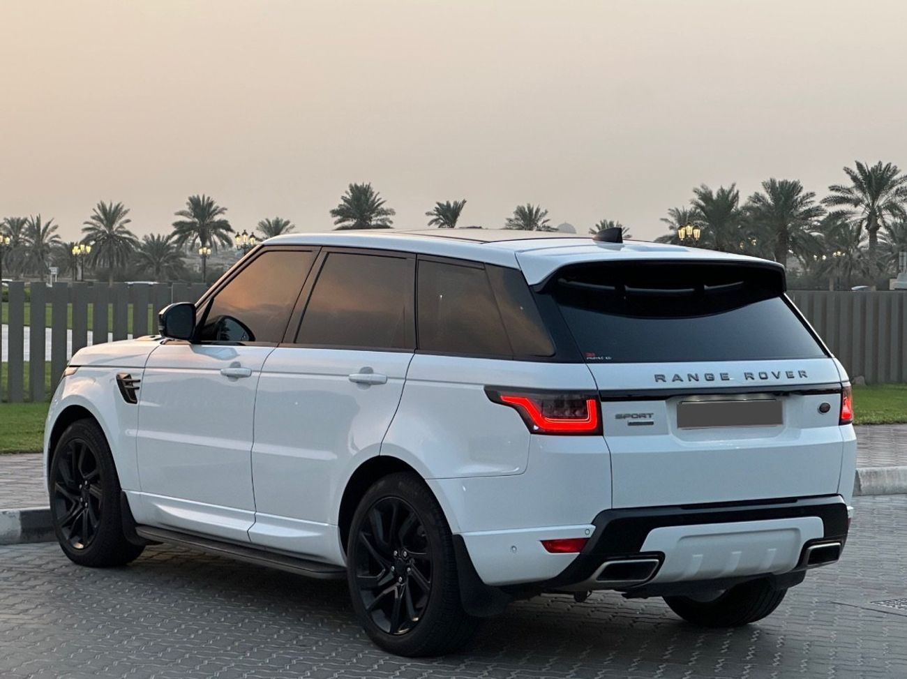 Land Rover Range Rover Sport DYNAMIC 5.0L (525 HP)