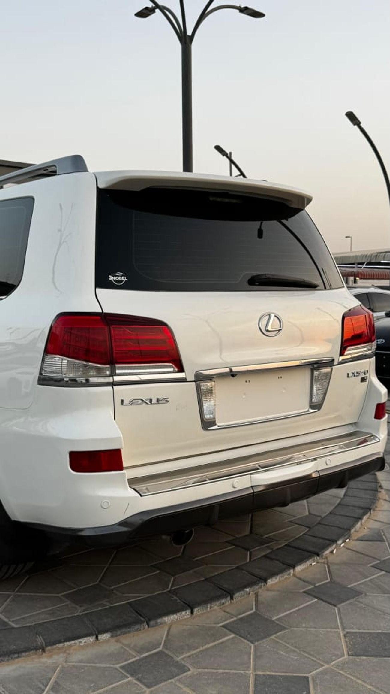 Lexus LX 570