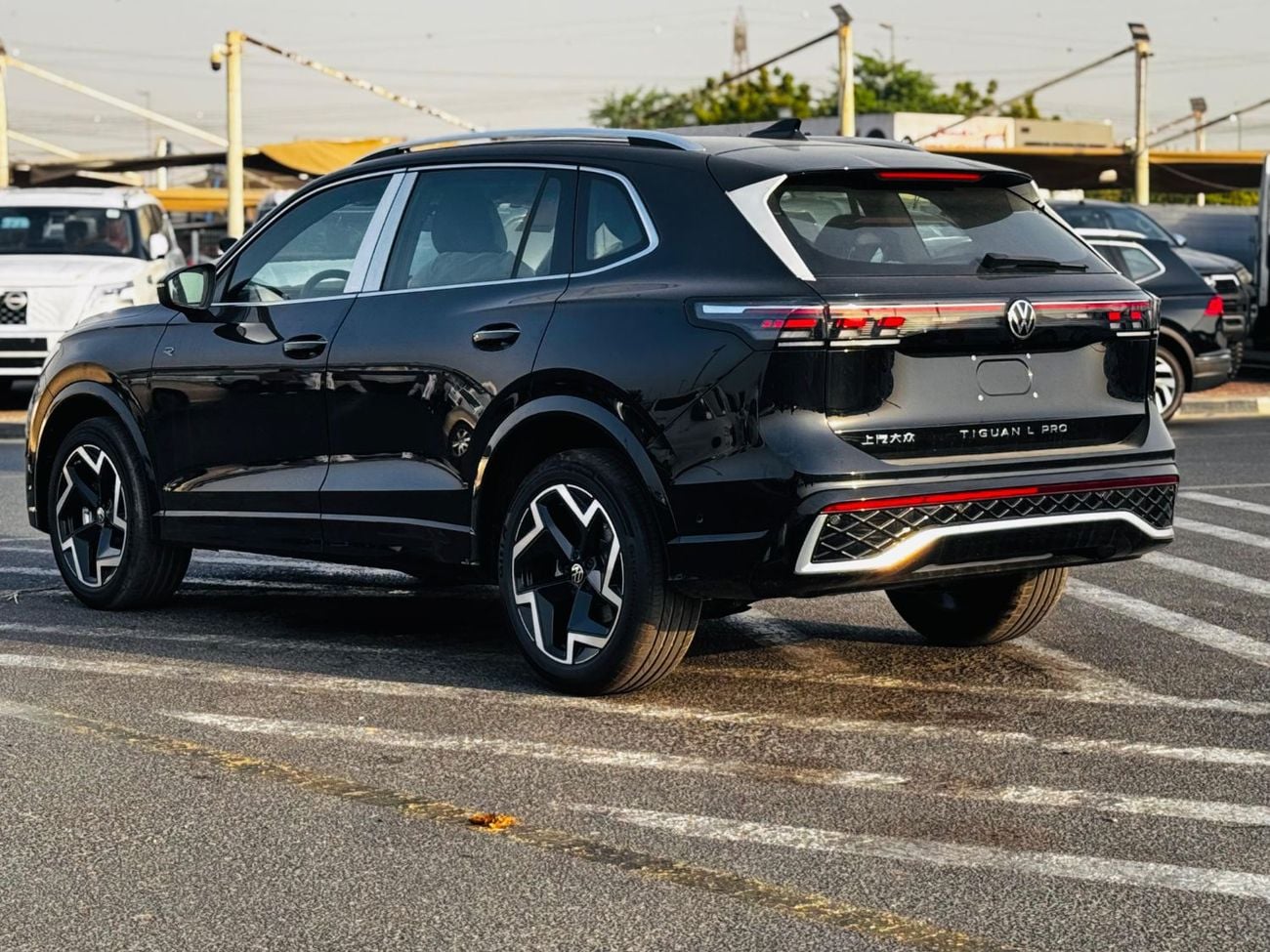 فولكس واجن تيجوان Volks wagen Tigwan R line  2.0 L. Model.  2025