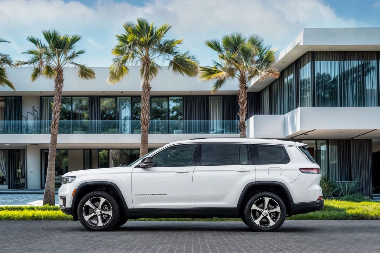 Jeep Grand Cherokee LIMITED L | 2,840 P.M  | 0% Downpayment | Warranty!