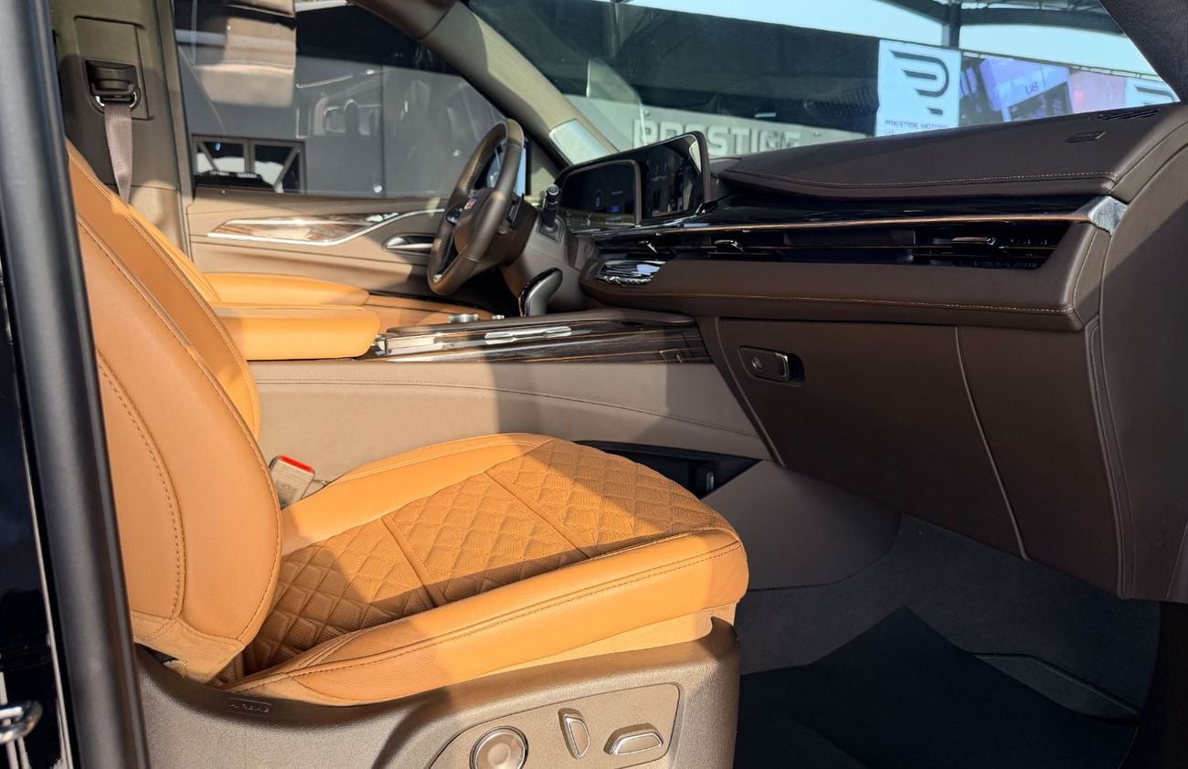 Cadillac Escalade SPORT PLATINUM Guarantee and service contract from al Ghandi till 2029