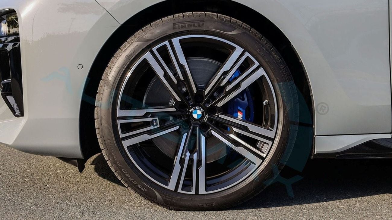 بي أم دبليو 760i xDrive M 4.4TT V8 AWD 2026 GCC 0Km With 2 Years Unlimited Mileage Warranty & 3 Years Service @Offici