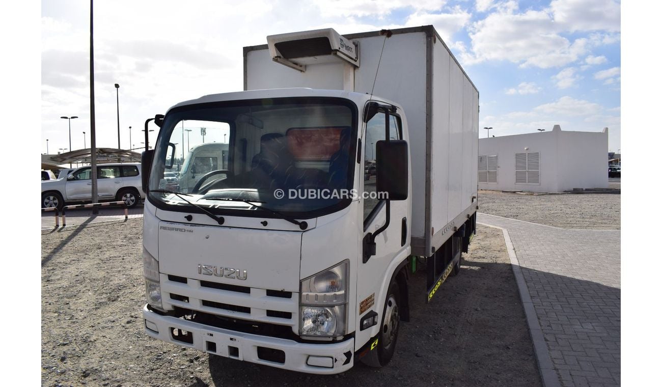 Isuzu NPR Isuzu Npr chiller pick up, Model:2012. Excellent condition
