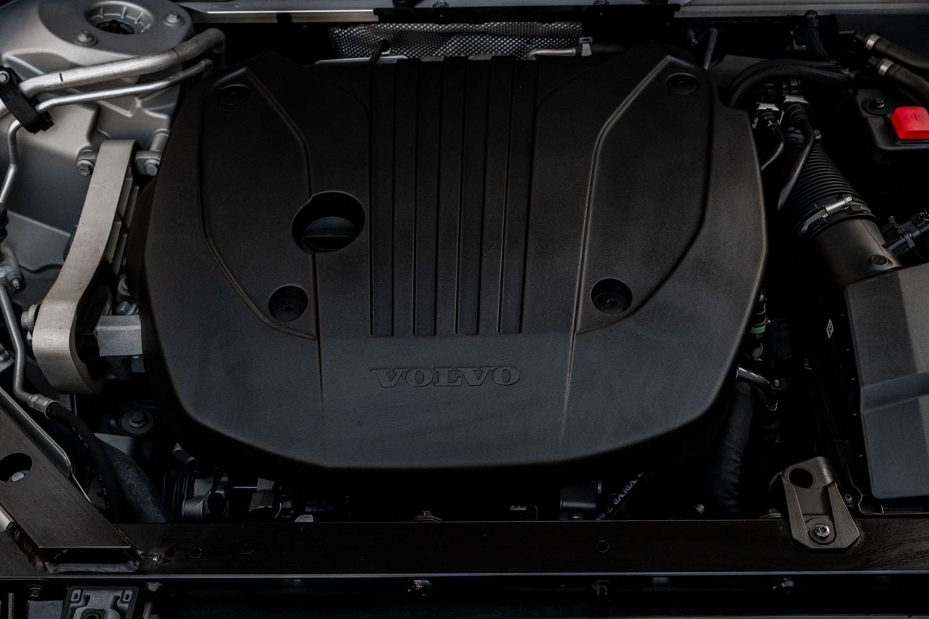 Volvo XC60 XC60 B5 Ultra Dark | 3,036 P.M | 0% Downpayment | Volvo Warranty!