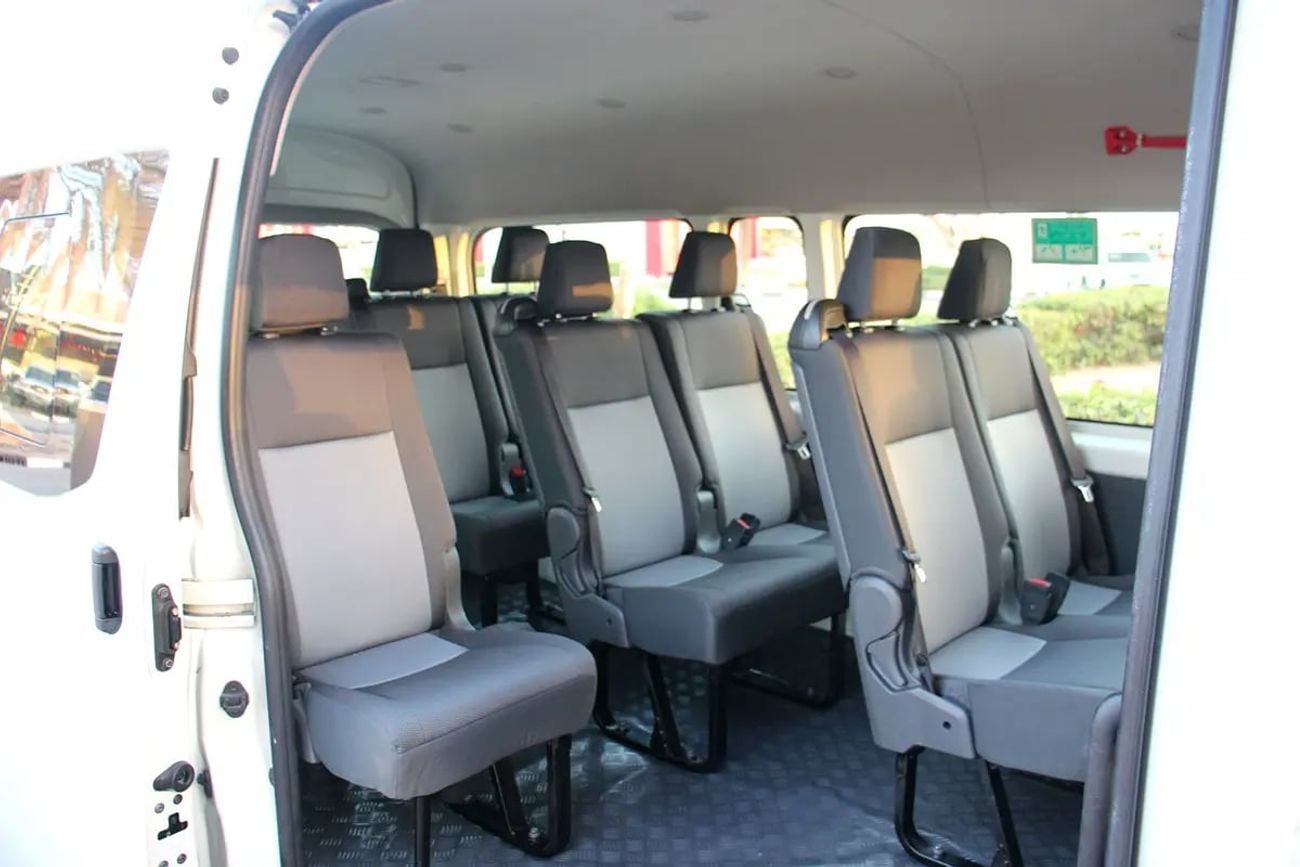 Toyota Hiace GL GCC Specs! 13seat! Excellent condition