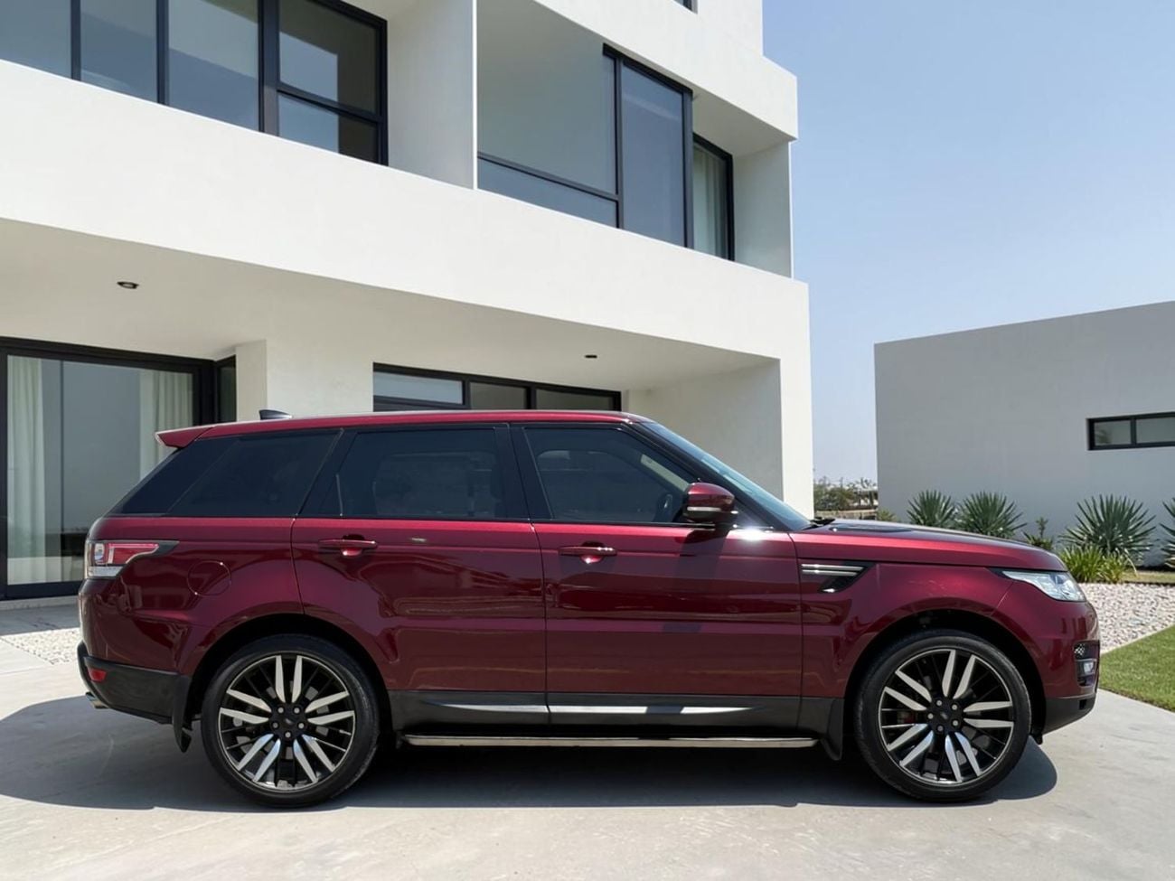 Land Rover Range Rover Sport SE 3.0L AED 2,340 P.M | 0% DOWN PAYMENT | RANGE ROVER SPORT SE | 2017 | 1ST OWNER | GCC SPECS