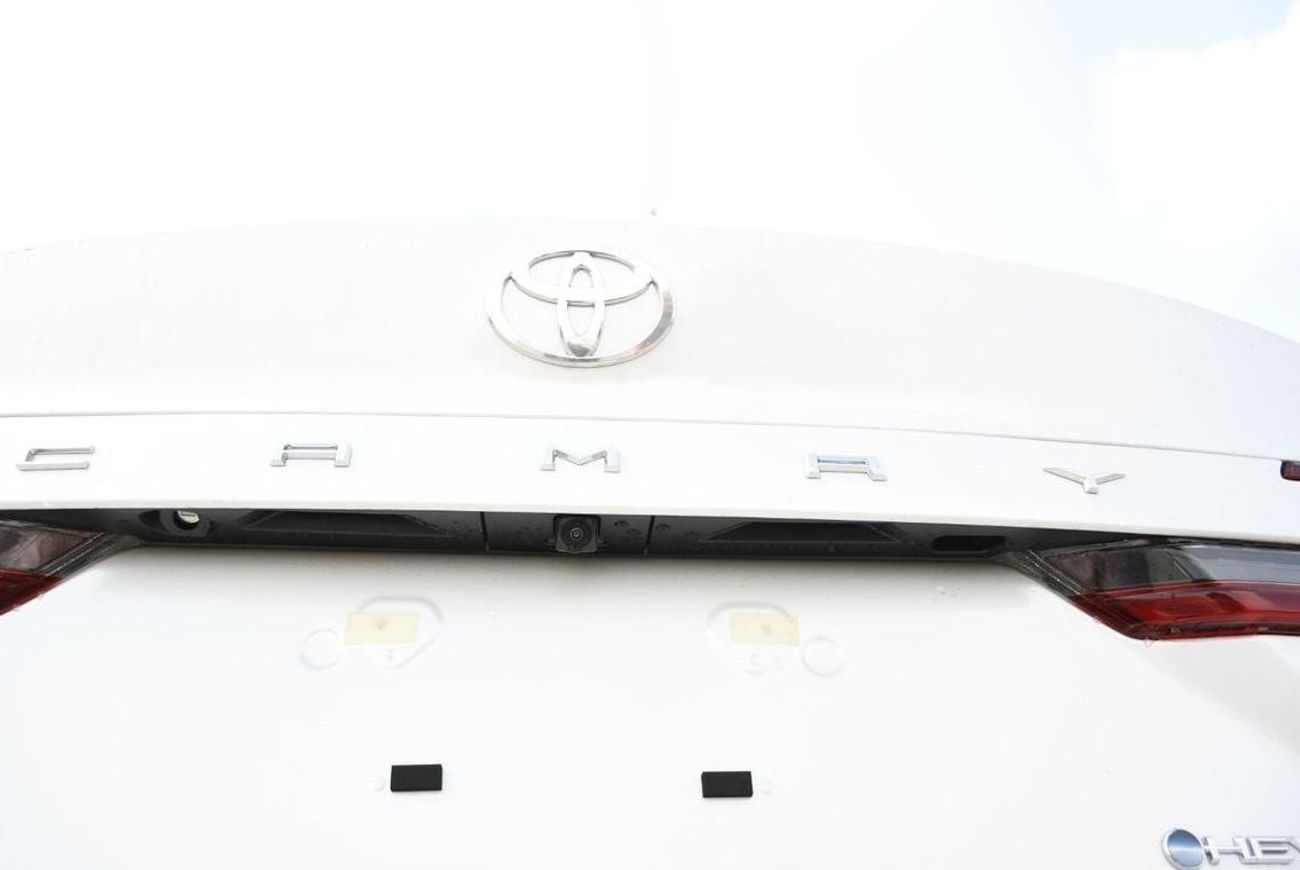 تويوتا كامري LE 2.5L HVE ( Black also available )