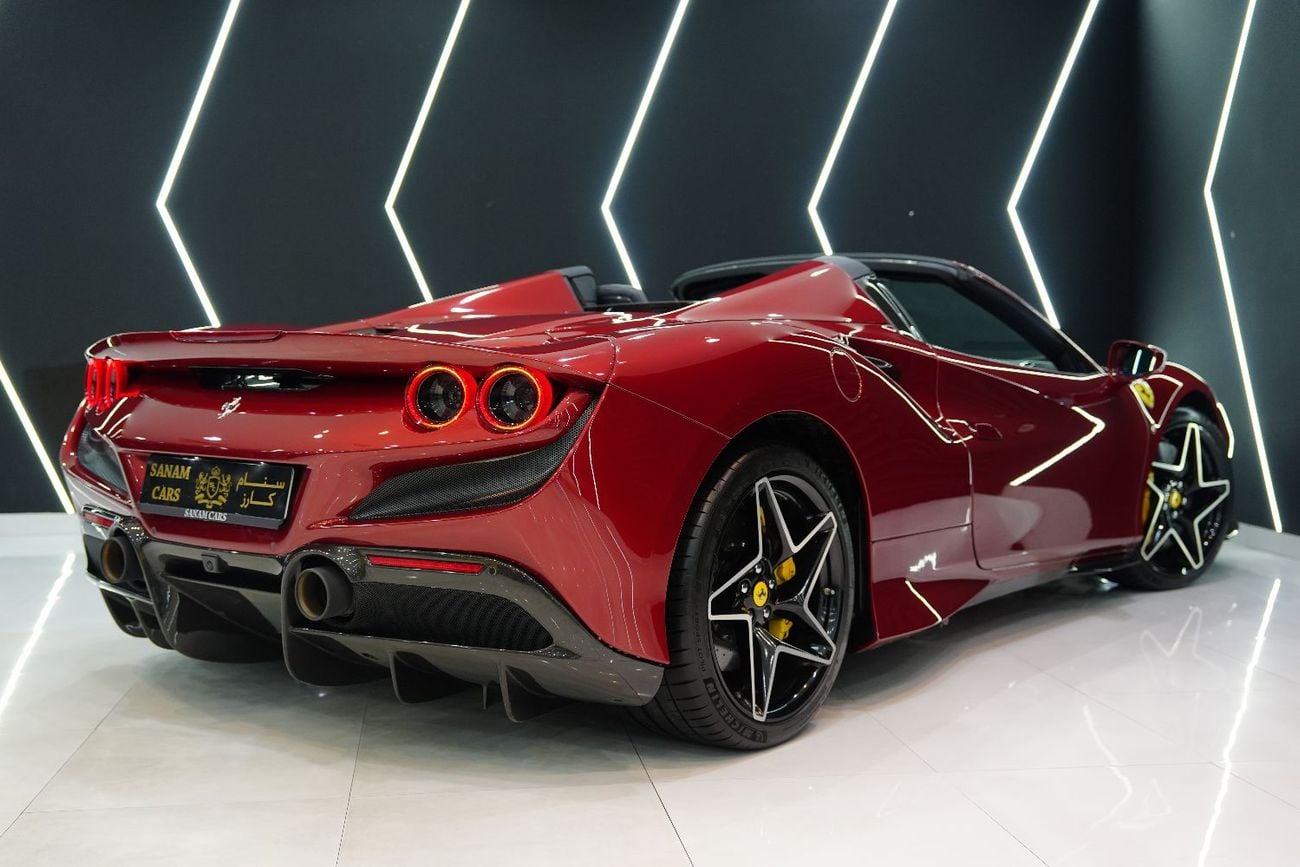 فيراري ف ٨ سبيدر 3.9T V8 Passenger Display, Suspension Lifter, Full Carbon Fiber Package!!
