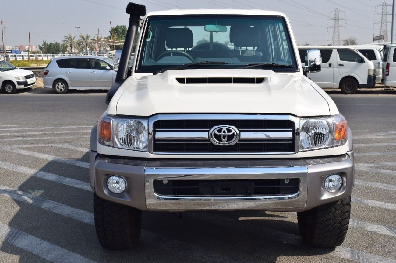 Toyota Land Cruiser Pick Up Toypta Landcruiser Pickup DC 2019 RHD Diesel V8