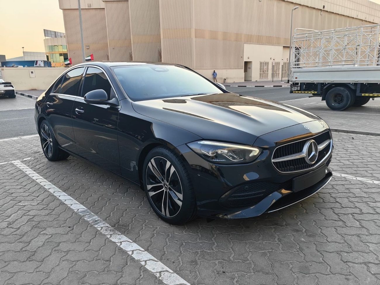 مرسيدس بنز C 200 2.0L | European Specs | low mileage | Mild Hybrid