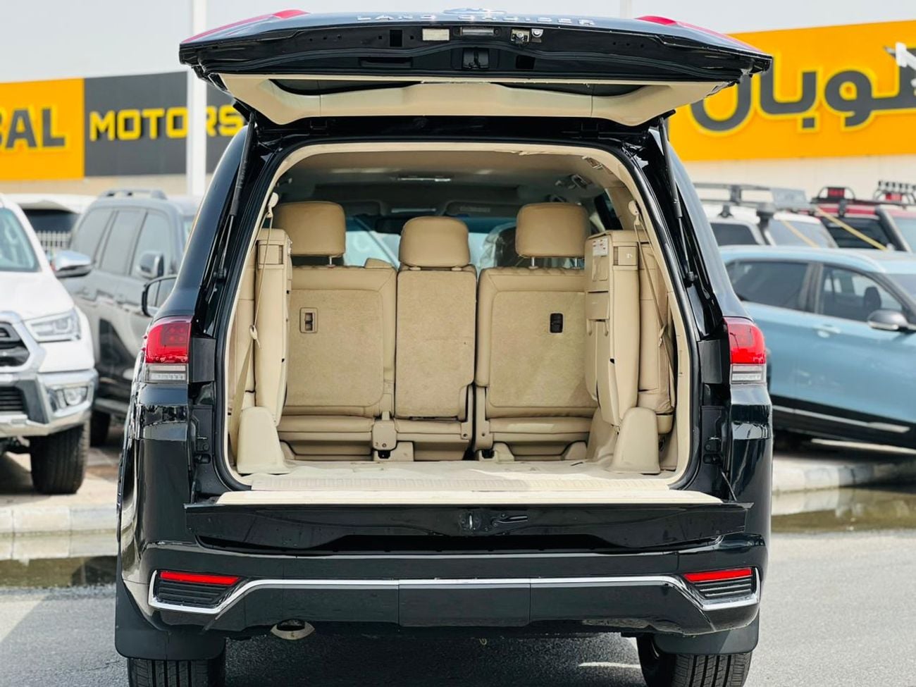 تويوتا لاند كروزر GXR 4.0L (271 HP) 4WD