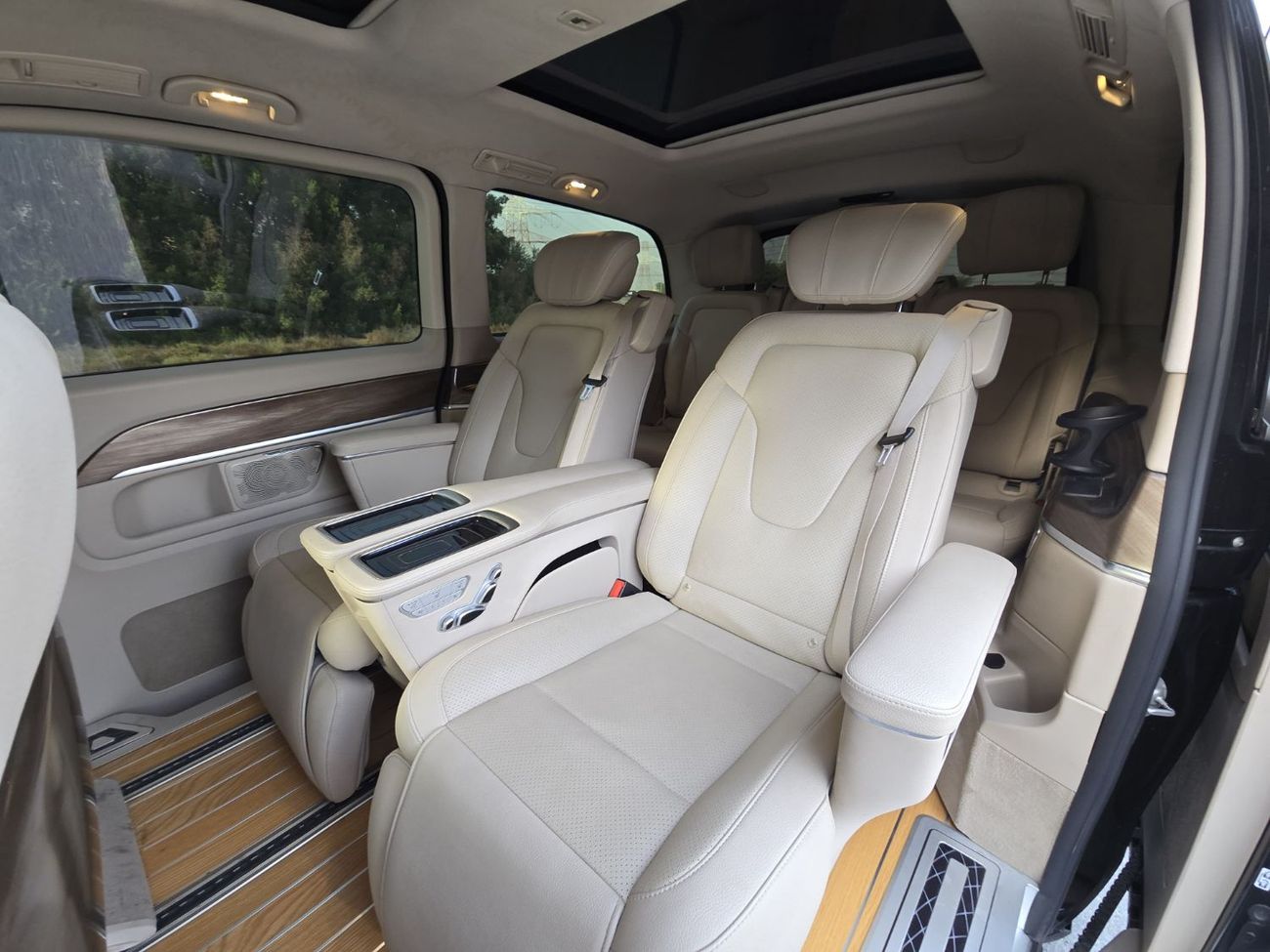 Mercedes-Benz V 250 Std 2.1L MERCEDES V-250 FULL OPITION // PERFECT CONDITION // VIP SEATS // SUNROOF