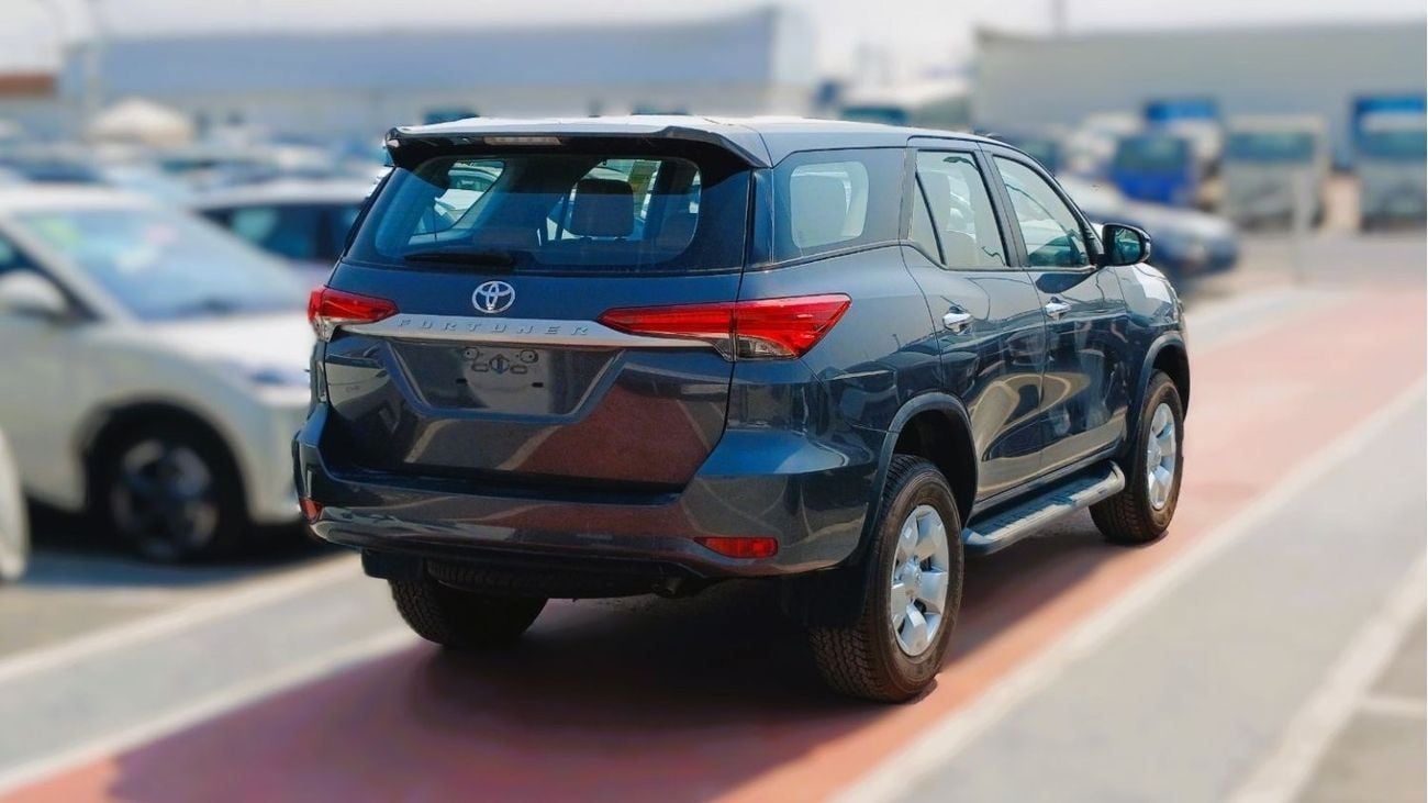 Toyota Fortuner Toyota Fortuner 2.4L Diesel GCC MID 2025YM
