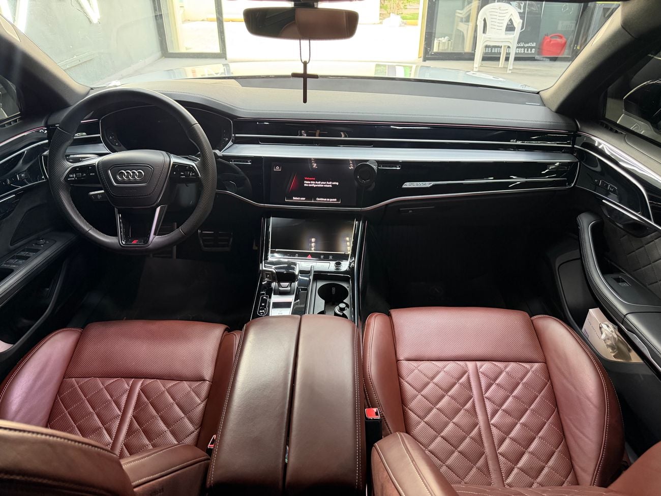 Audi S8 full option