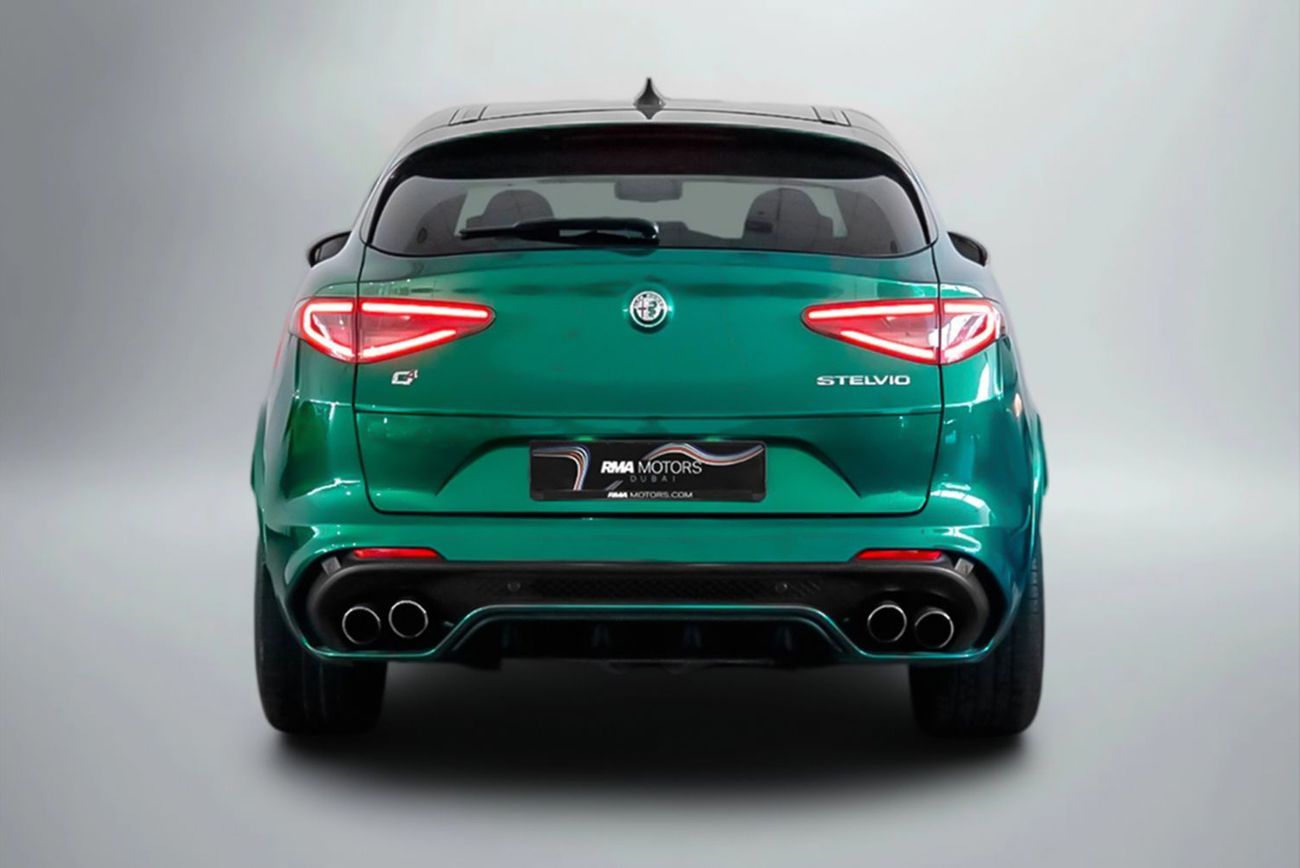 ألفا روميو ستيلفيو Quadrifoglio