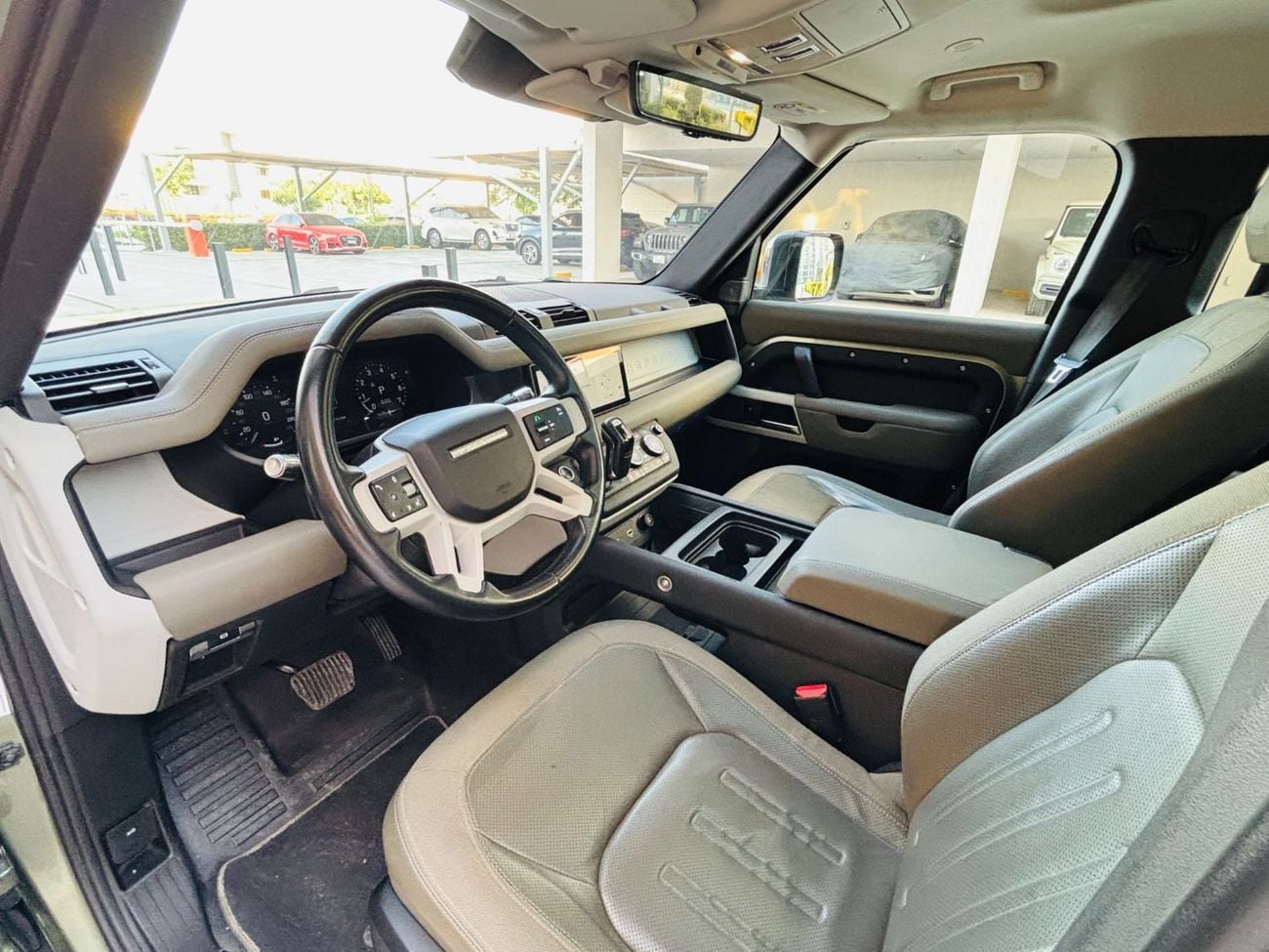 لاند روفر ديفندر P300 110 2.0L (5 Seater)