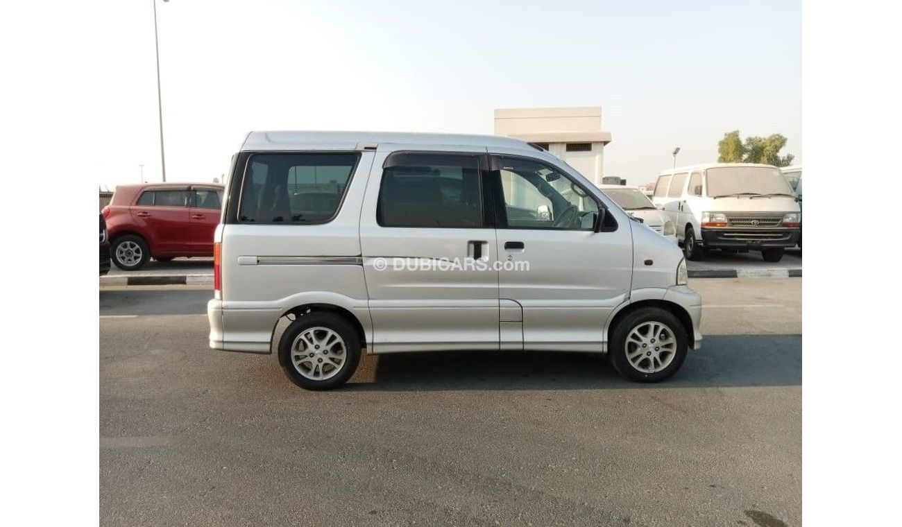 دايهاتسو أتراي 7 DAIHATSU ATRAI 7 RIGHT HAND DRIVE (PM1046)