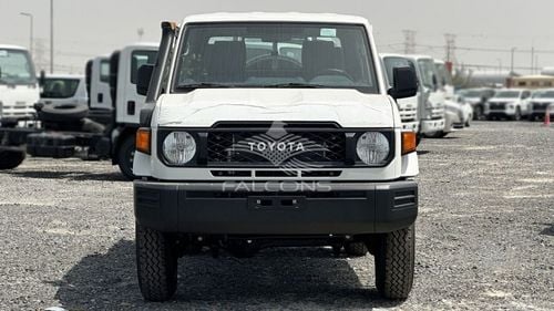 Toyota Land Cruiser Pick Up TOYOTA LAND CRUISER 79 4.0L 4X4 P DC MT