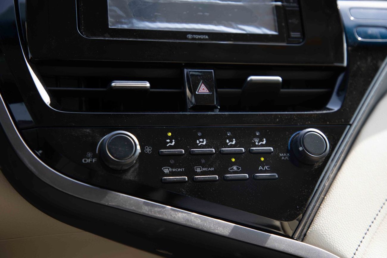 تويوتا يارس 2024 Toyota Yaris E 1.5 - White Inside Dark Brown | Export Only