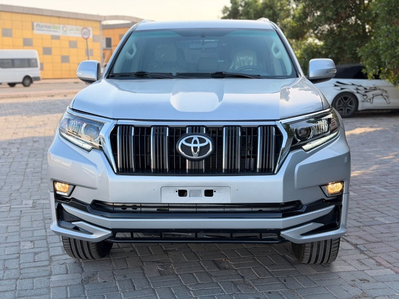 تويوتا برادو GXR 2.7L (160 HP) 4WD