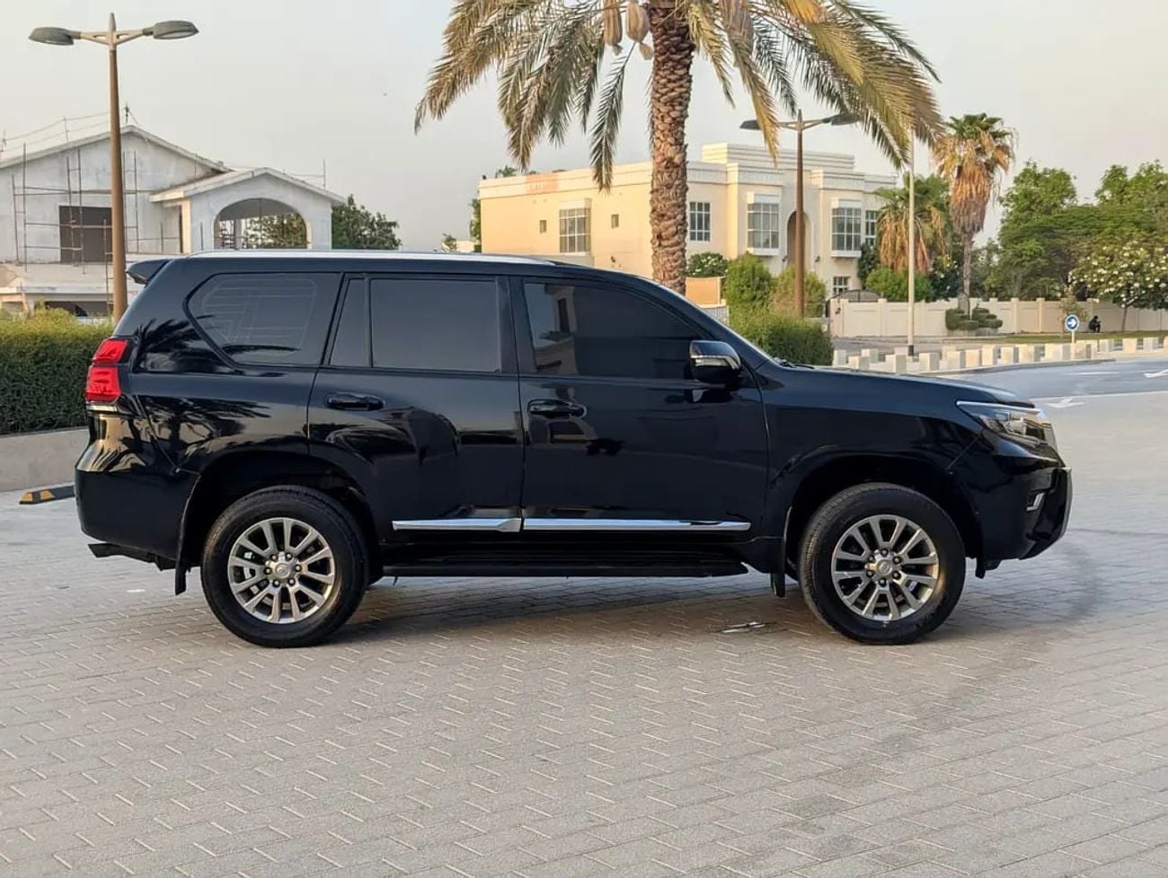 تويوتا برادو VXR V6 4.0L Full Option | GCC Specs | Excellent Condition