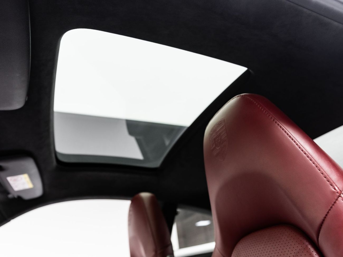 Porsche 911 Carrera 3.4L Coupe The BEST Ramadan Offer in the UAE - Limited Time Only! Porsche Warranty, Full Ser