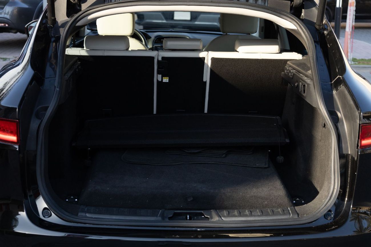 جاكوار F بيس Prestige 3.0L