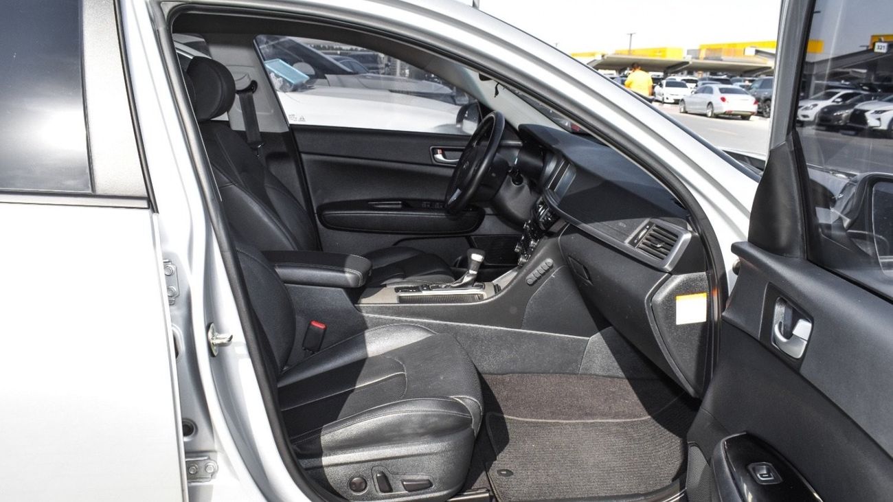 Kia K5 خاليه من الحوادث