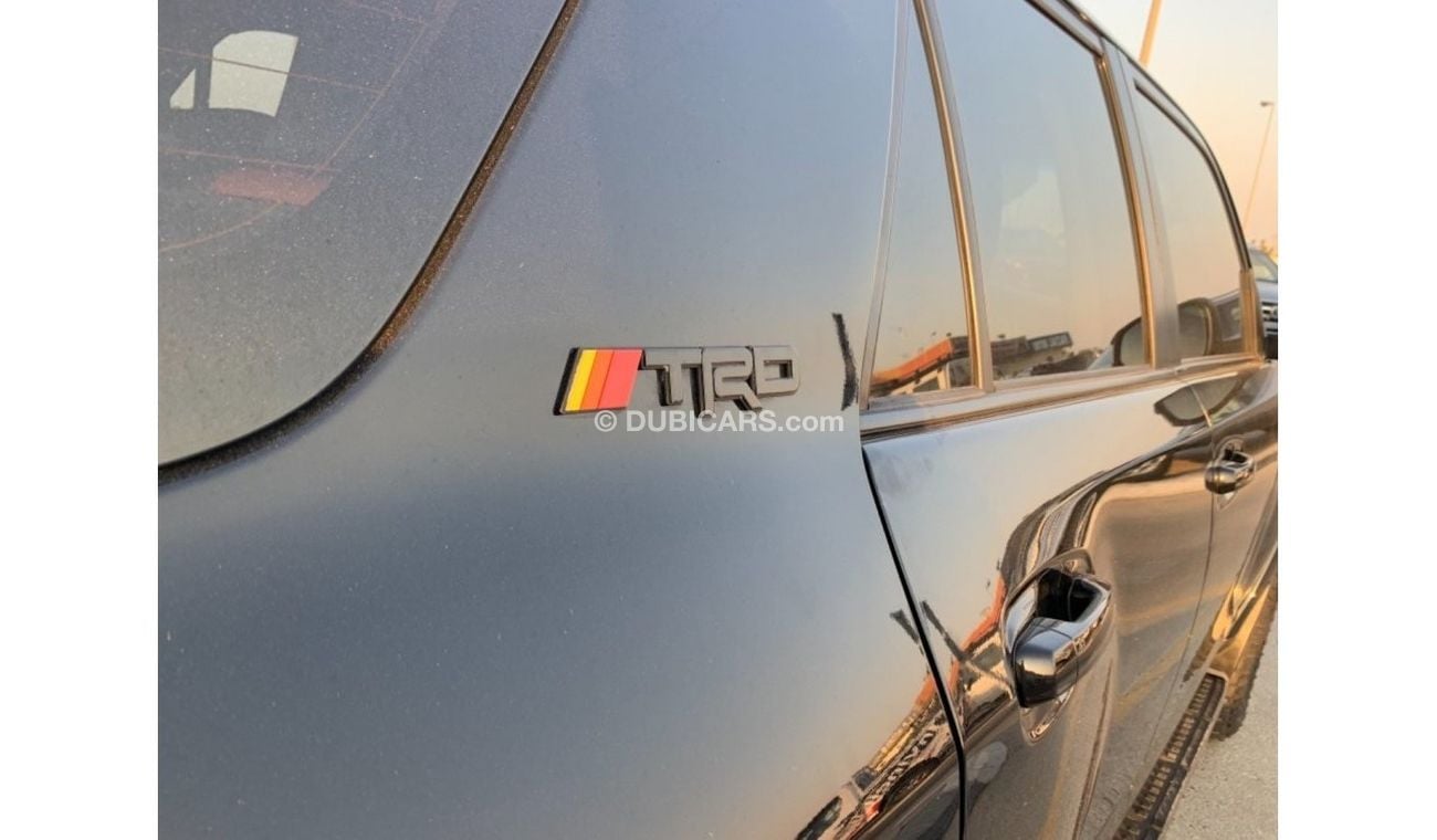 Toyota 4Runner TRD OFF ROAD 4x4 AND ECO 7-SEATER US IMPORTED