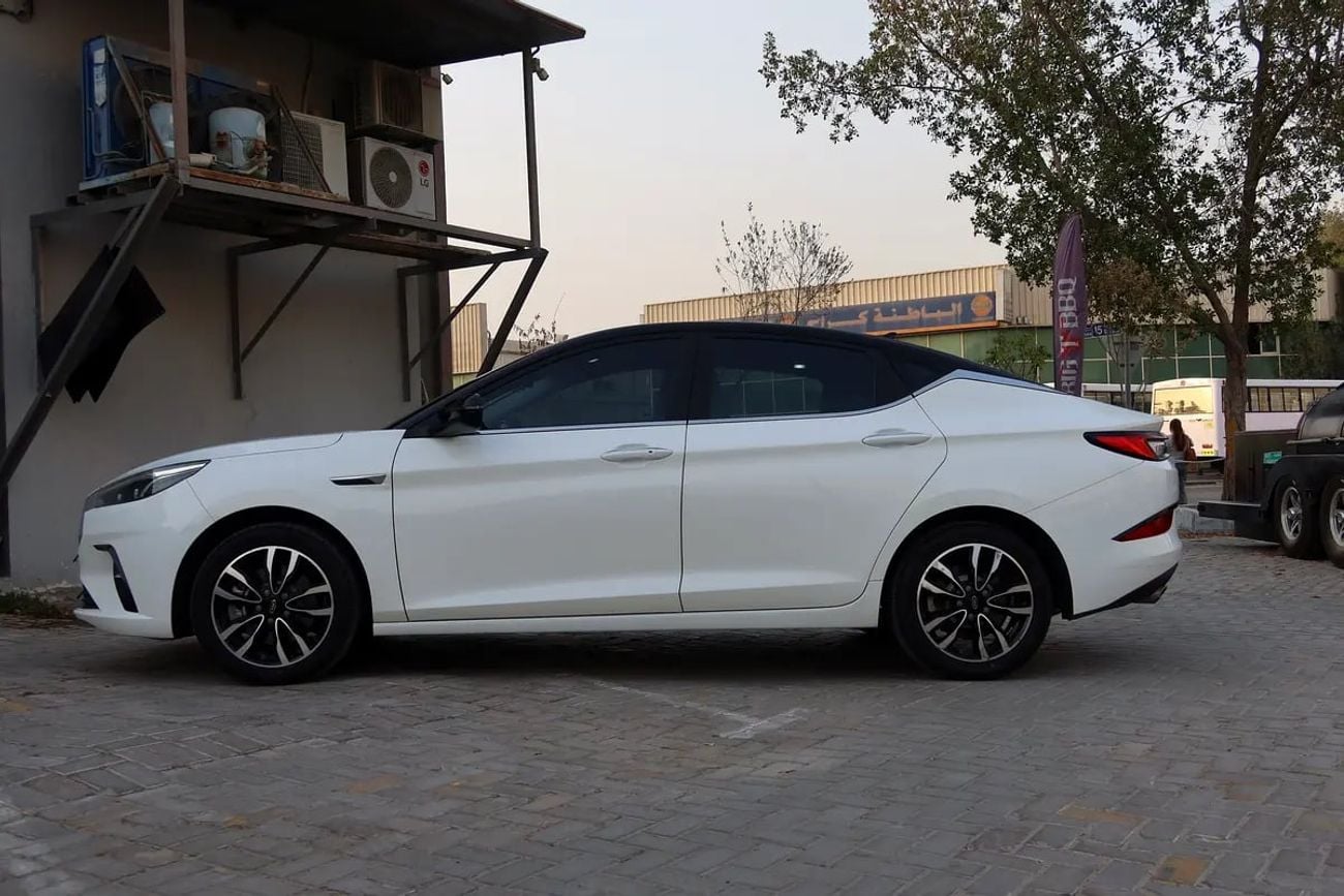 JAC J7 LUXURY | GCC | Warranty & Service Till | FDSH | Original Paint