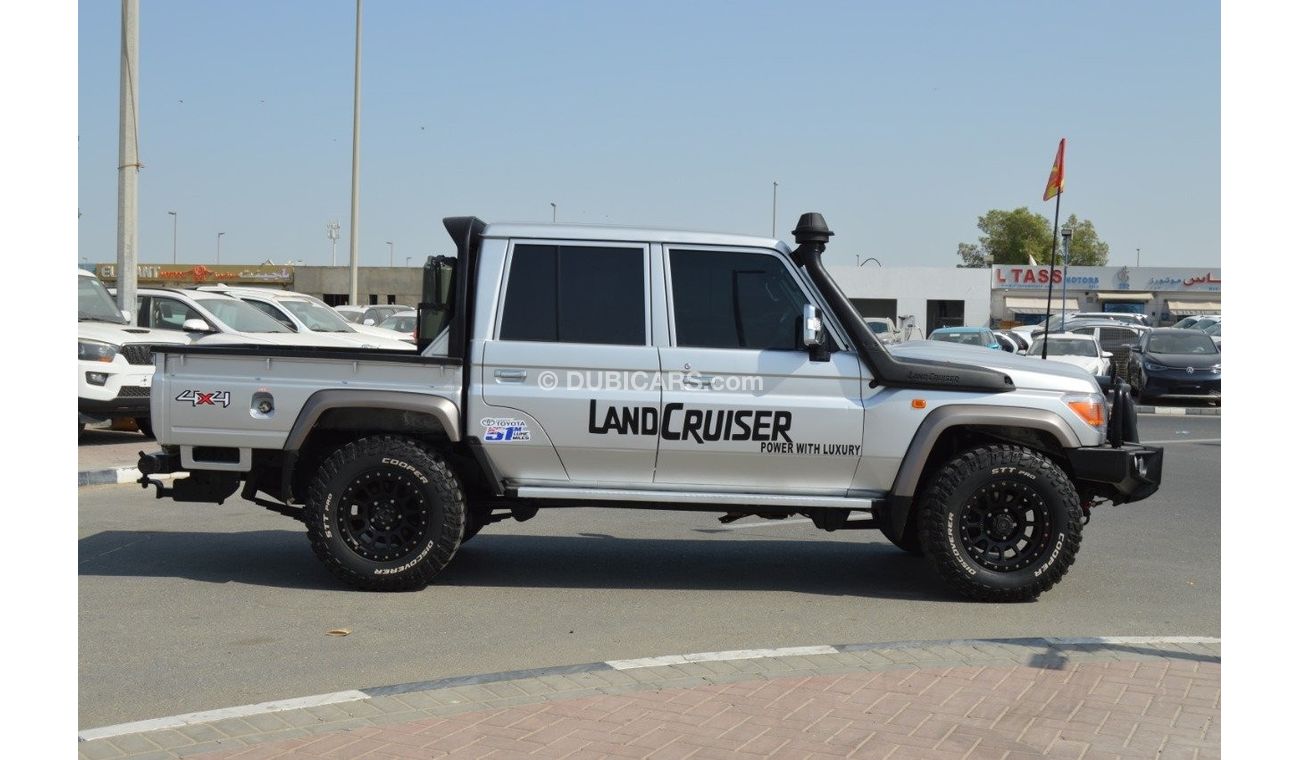 Toyota Land Cruiser Pick Up 1VD engine V8 Diesel full option clean car