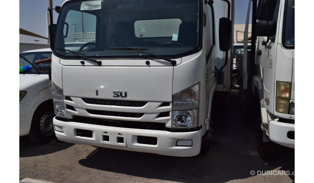 إيسوزو NPR Isuzu Npr Pick with Box, Model:2019. Free of accident. only done 25000 km