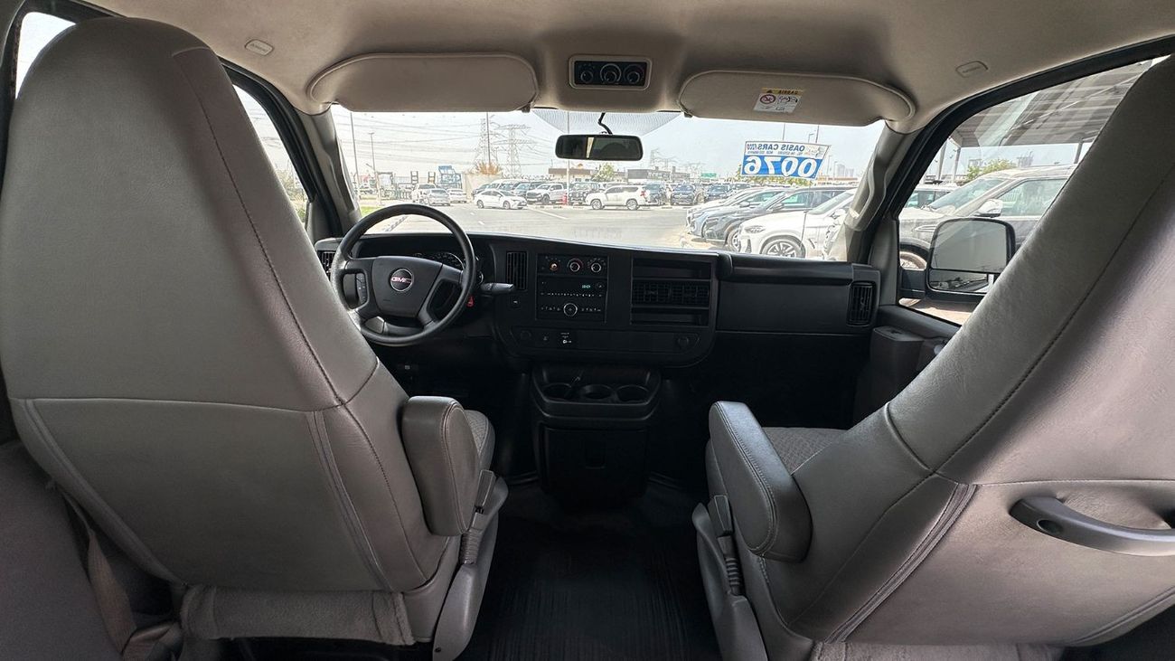 GMC Savana 3500 EXT Passenger 15 Seater GCC 6.6L V8