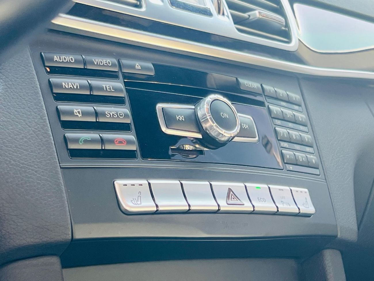 مرسيدس بنز E300 MERCEDES BENZ - E300 - CAR IS WITH NUMBER PLATE - MODEL 2016 - 107889KM