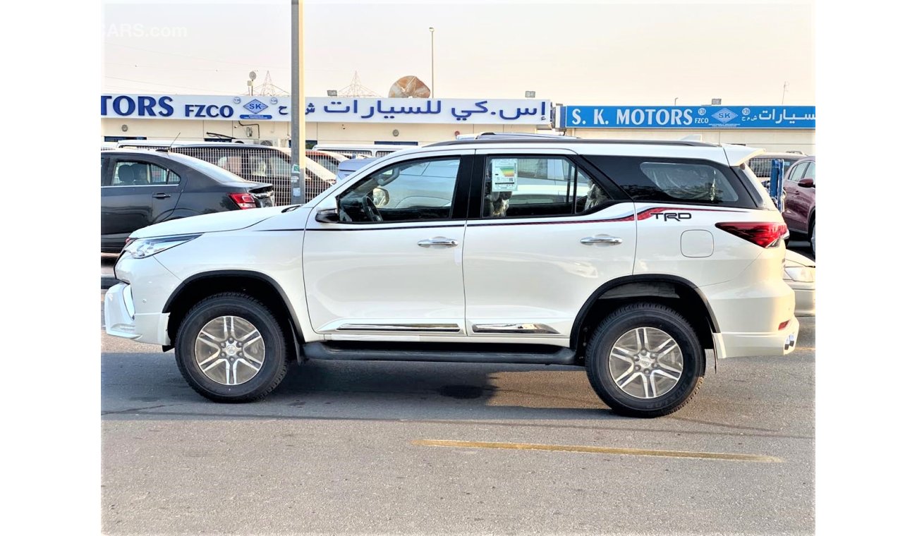 Toyota Fortuner 2.7,EXCLUSIVE WITH TRD KIT,4WD,A/T,DVD+CAMERA,REAR DVD,LEATHER SEATS,2020MY