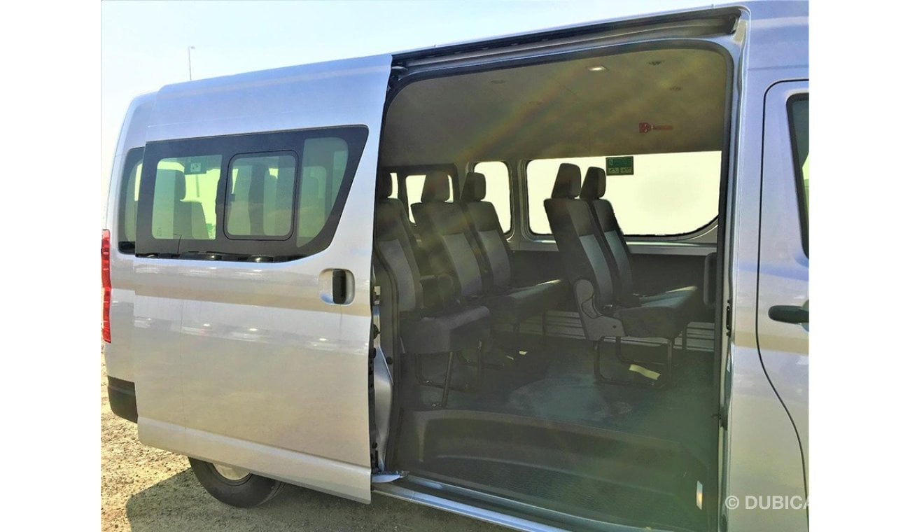 Toyota Hiace COMMUTER PETROL 6MT SEATS 13