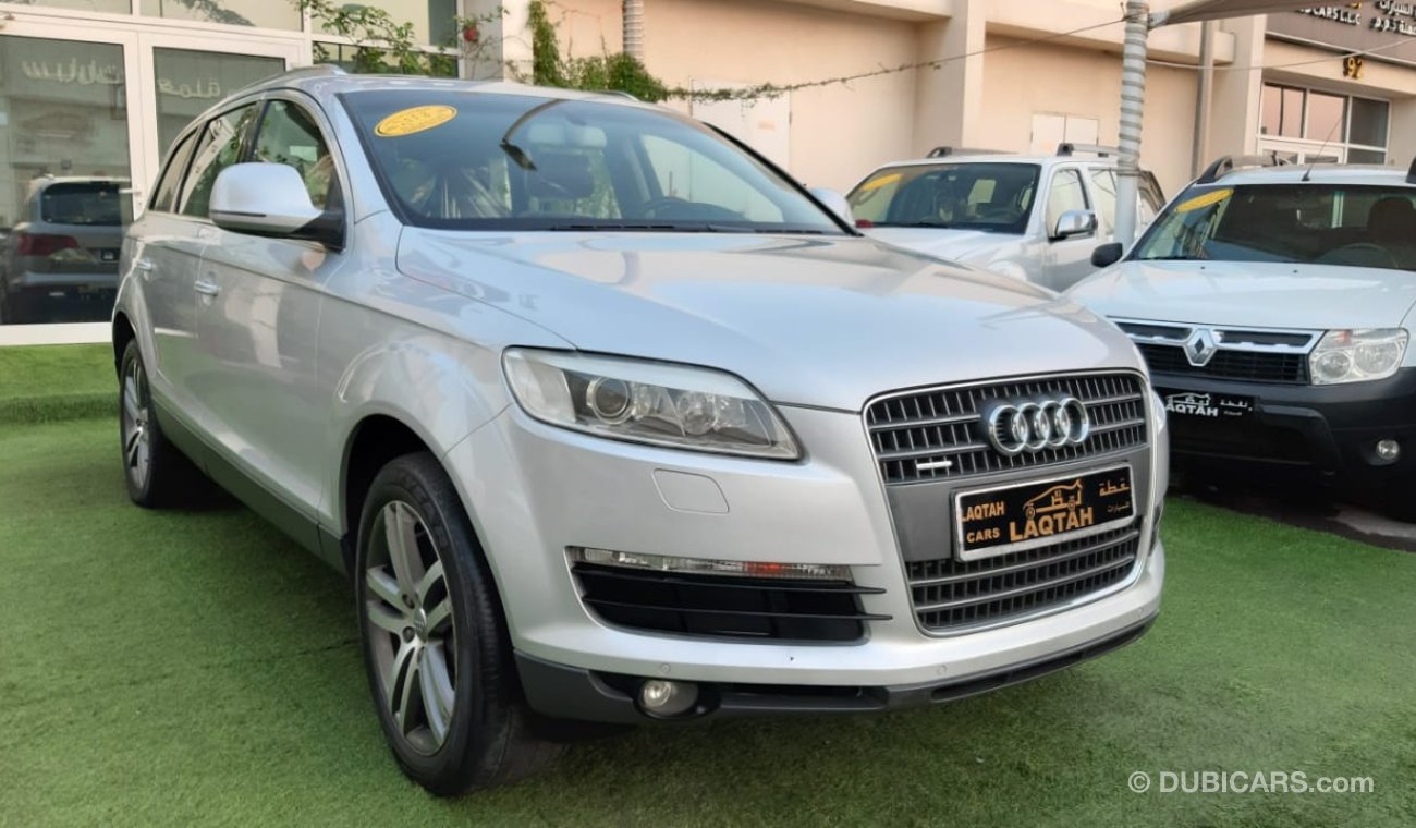 Audi Q7 Gulf car in excellent condition do not need any expenses