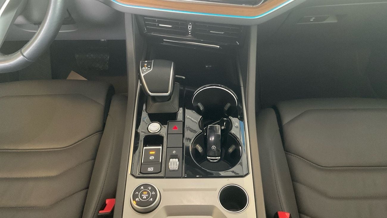 Volkswagen Touareg ATMOSPHERE HIGHLINE | Guaranteed Warranty | 0 Down Payment