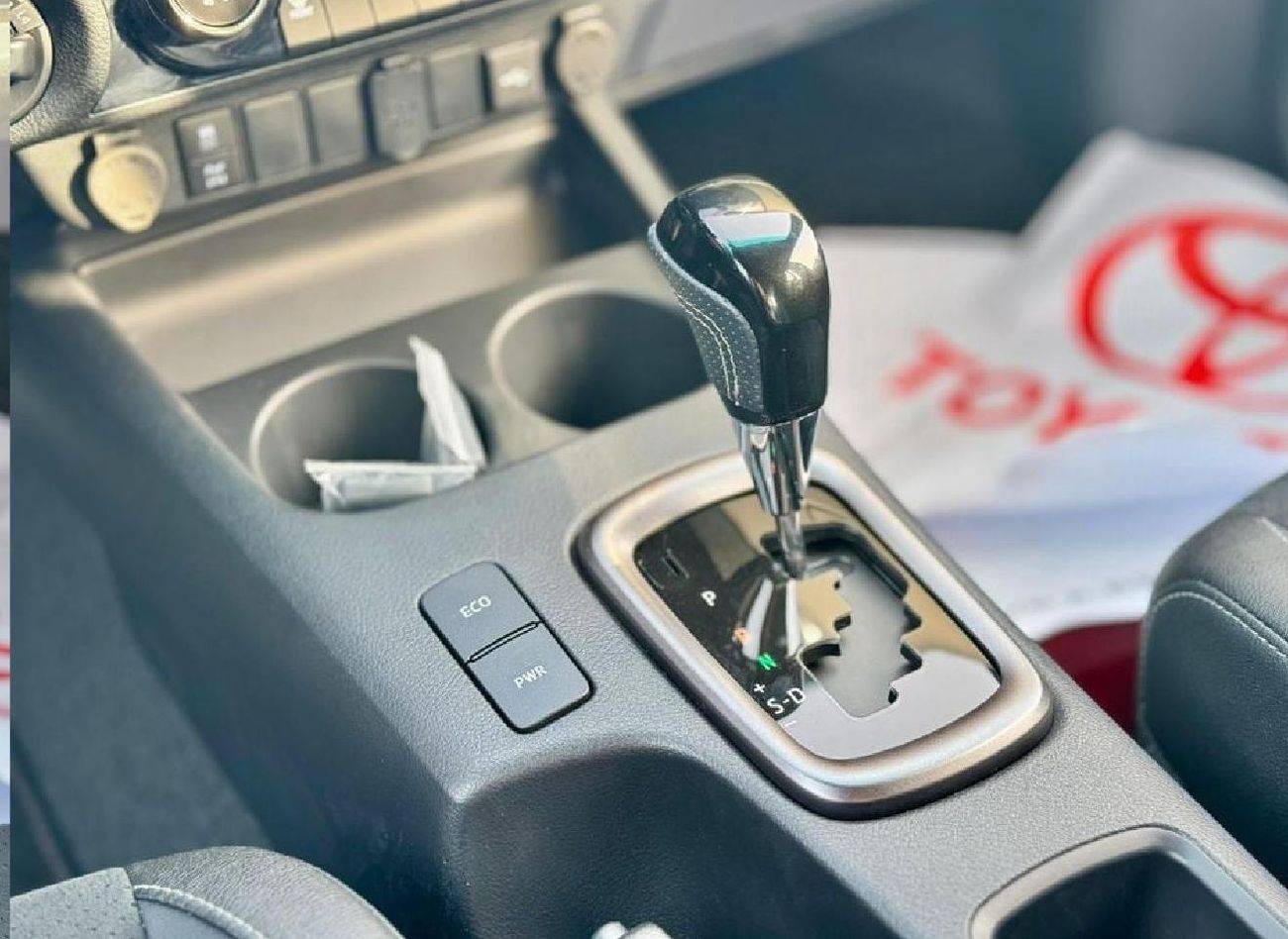 تويوتا هيلوكس 