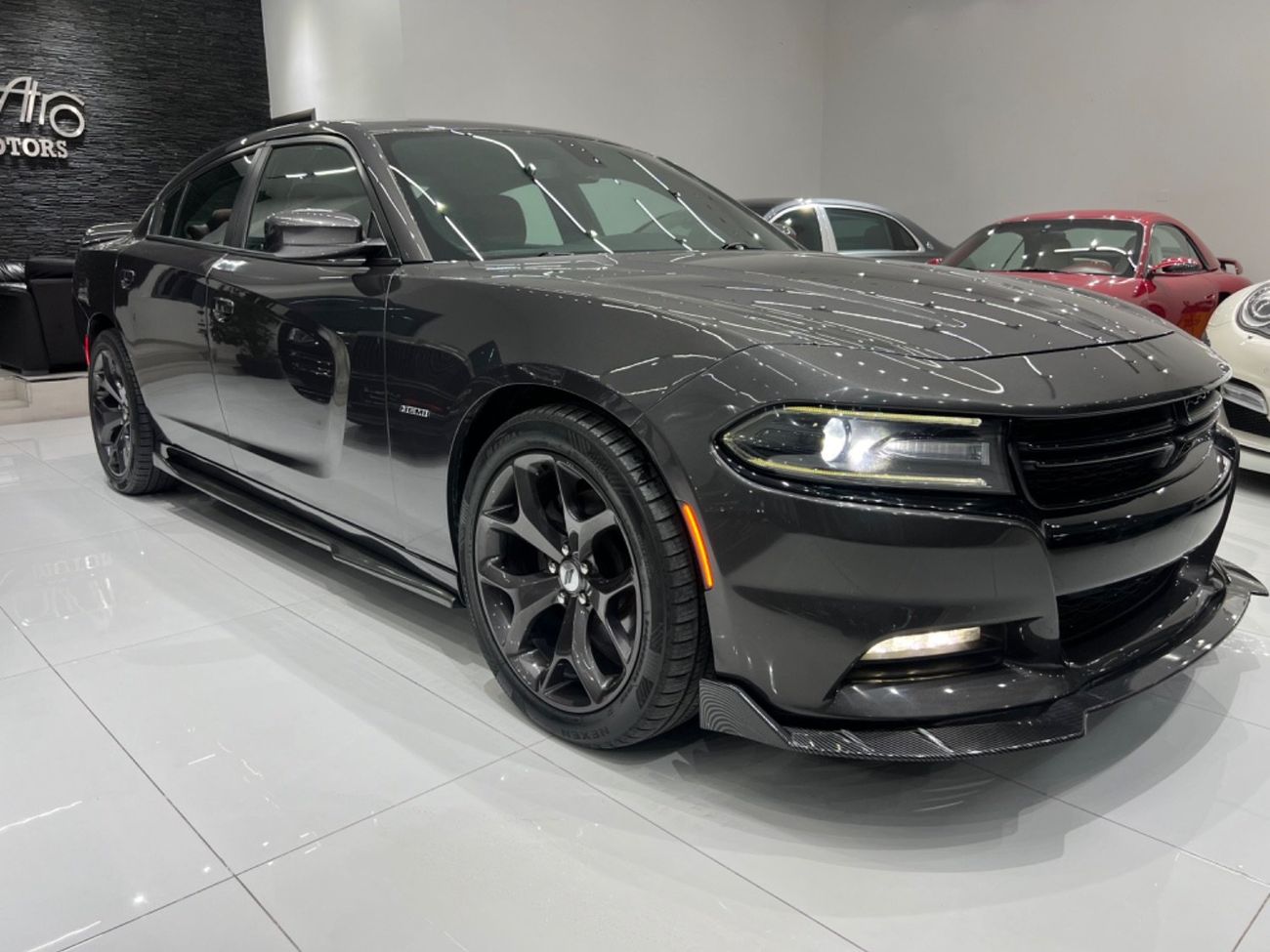 Dodge Charger R/T Mid 5.7L